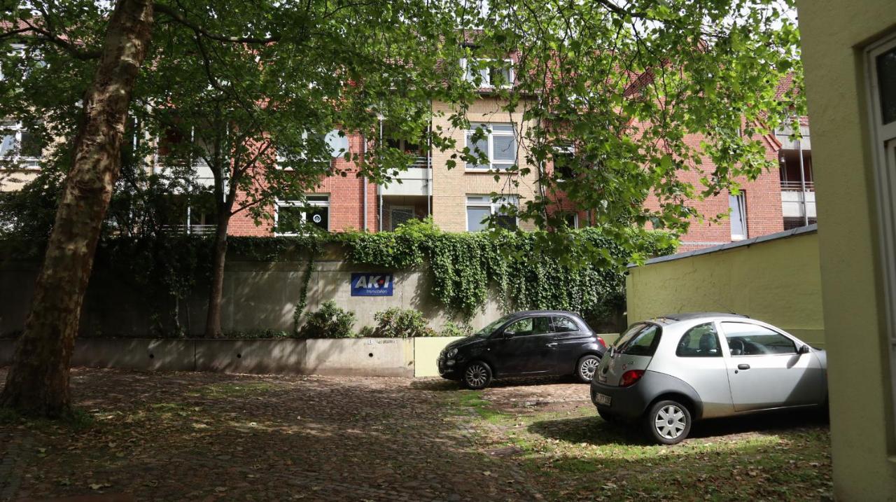 Kapitainskoje Direkt Am Hafen Flensburgs Exterior foto